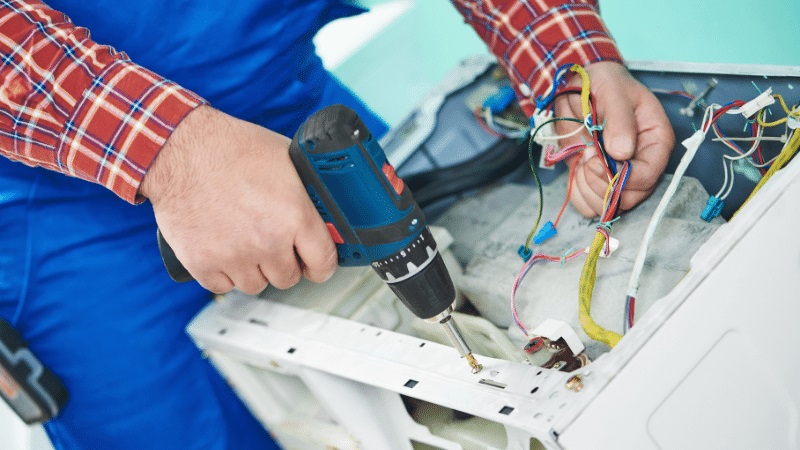 Beşiktaş Vaillant Vaillant çamaşır makinesi kart tamiri – Su almama arızası orijinal parça ile giderildi. - Teknik servis örneği